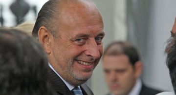 Manzano no cumplió y la planta piloto de PRC todavía no funciona