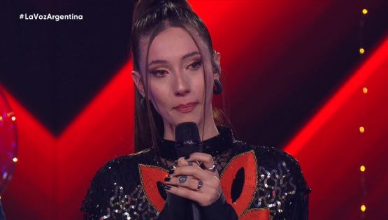 Una participante de La Voz se olvidó la letra y no la dejaron cortar la canción 