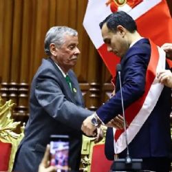 Crisis en Perú: desplazaron a Boluarte y José Jerí asume como interino