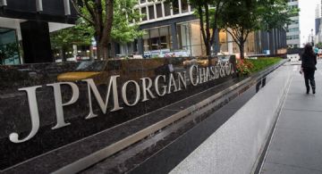 Llega a Argentina el CEO del JP Morgan para reunirse con Caputo