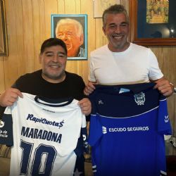 Desde Maradona hasta Russo: los DTs que fallecieron en plenas funciones