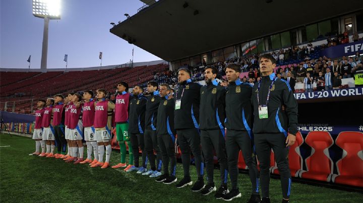 Diego Placente se robó el show con el partido liquidado ante México