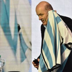 Para Sturzenegger los argentinos "somos unos pelotudos"