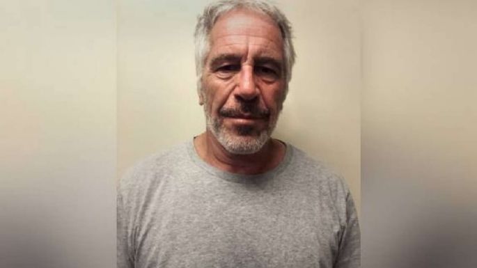 El príncipe Andrés renunció a sus títulos por sus vínculos con Epstein