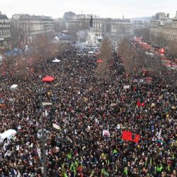 Masivas marchas en Francia contra el plan de ajuste del Gobierno