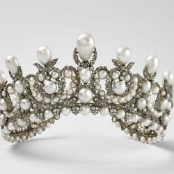 Cuáles son las piezas robadas de la colección de Napoleón del Museo Louvre