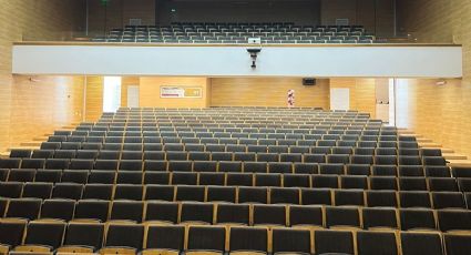 Un telón se alza en la universidad pública