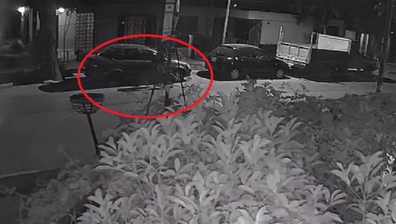 Video: así roban cubiertas a dos cuadras de una comisaría en Godoy Cruz