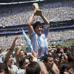 Falleció Roberto Cejas: el hombre que llevó en andas a Maradona en México 1986