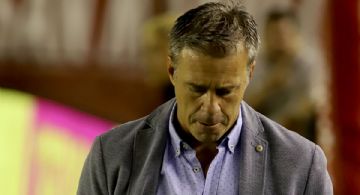 Al final, Lucas Pusineri sigue en Atlético Tucumán en una semana de caos