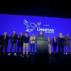 Las tormentas obligan a Milei a viajar de Rosario a Buenos Aires en auto