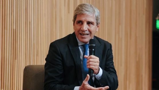 Caputo afirma que no hubo negociaciones por auxilio bancario de USD 20.000 millones