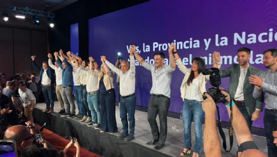 Con "guerra de hinchadas" Petri y Cornejo celebraron el triunfo