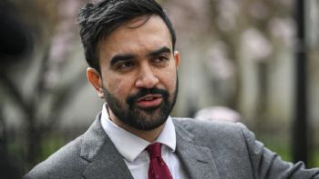 El alto costo de vida en Nueva York, impulsa al candidato demócrata Zohran Mamdani