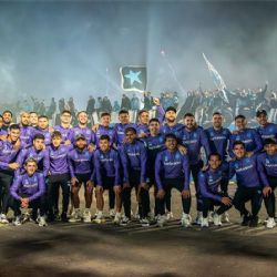 Imponente banderazo de los hinchas de Racing en la previa ante Flamengo