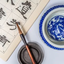 Energía del dragón y el desafío de la serpiente: el horóscopo chino para este martes