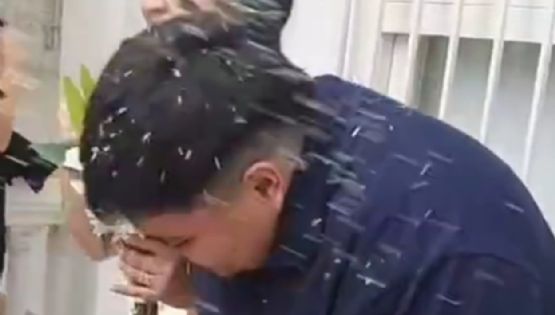 Le tiraron arroz a la salida del registro civil y terminó en urgencias
