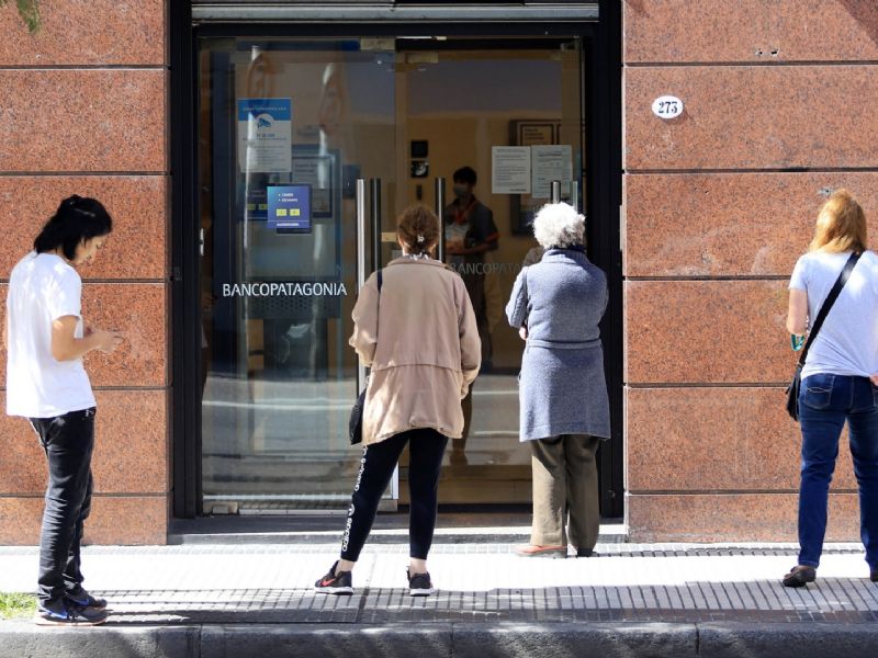 Endeudados: en un año se cuadruplicó la morosidad en Argentina 