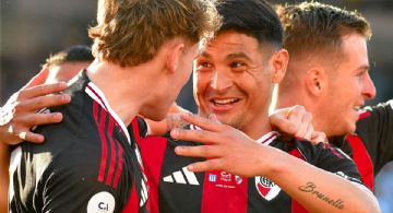 Maxi Salas apuntó contra Diego Milito: “Se portó muy mal conmigo"