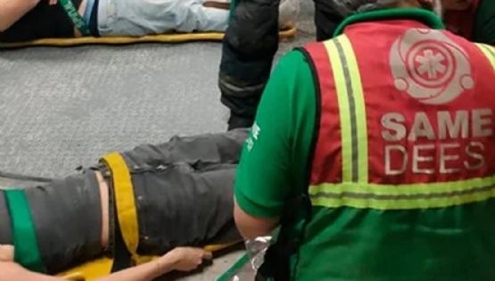 Nueve jóvenes se subieron a un ascensor, empezaron a saltar y se desplomó