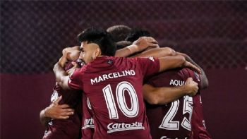 Lanús se instaló en la final al vencer a Universidad de Chile