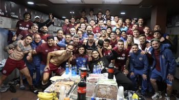Pellegrino, tras clasificar a Lanús a la final de la Sudamericana, se acordó de Maradona