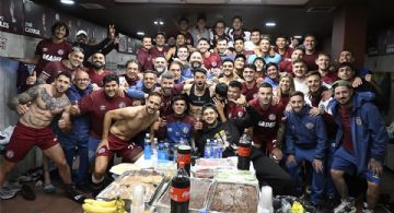 Pellegrino, tras clasificar a Lanús a la final de la Sudamericana, se acordó de Maradona