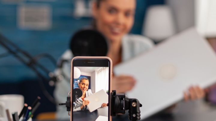 Un país exige que los influencers tengan título universitario para trabajar 