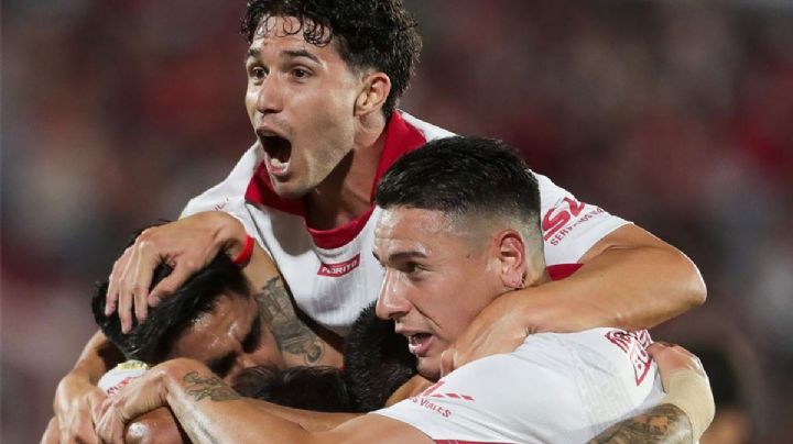 Unión le dio otro golpe de nocaut a Newell’s y es líder por ahora