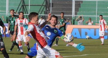 San Martín de San Juan se complicó al igualar con Instituto