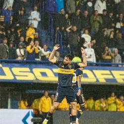 Boca Juniors demolió a Newell´s Old Boys y quedó primero