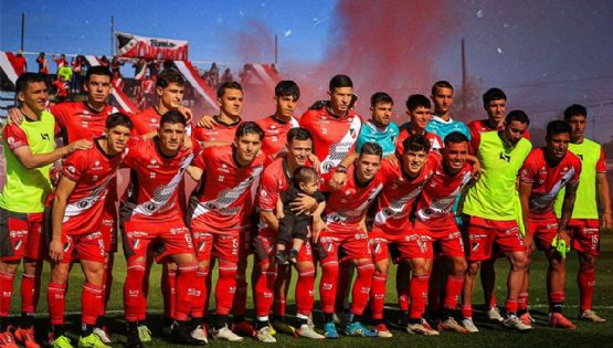 Deportivo Maipú se clasificó goleando a Atlanta como visitante