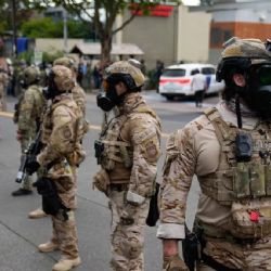 Las ciudades demócratas se rebelan contra los intentos de Trump de controlarlas con tropas