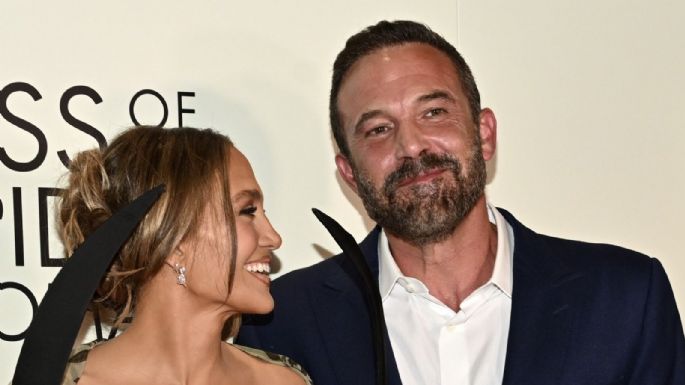 Como "amigos", JLo y Ben Affleck se mostraron juntos en una alfombra roja