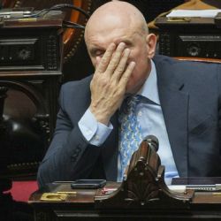 José Luis Espert pidió licencia en Diputados