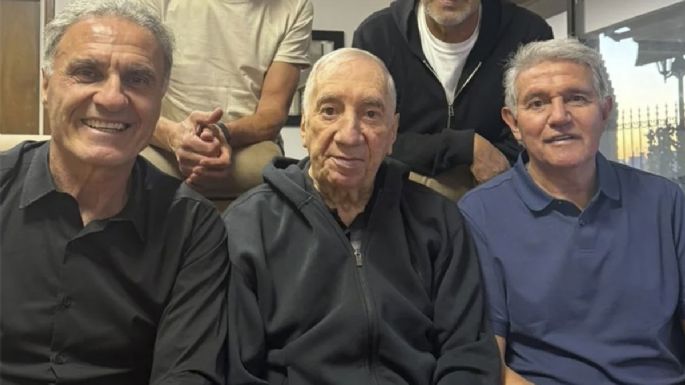 4 campeones del Mundo de 1986 fueron a visitar a Carlos Bilardo