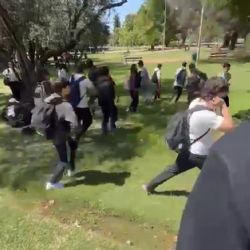 Batalla campal en el Parque Cívico: tres alumnos resultaron heridos