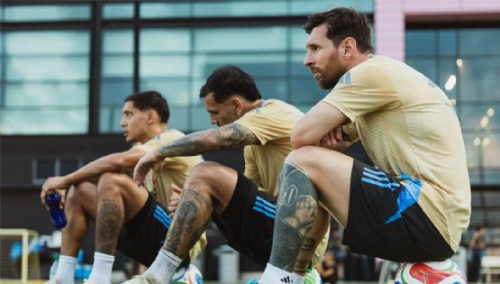 Así fue el minuto de silencio de la Selección argentina por Russo