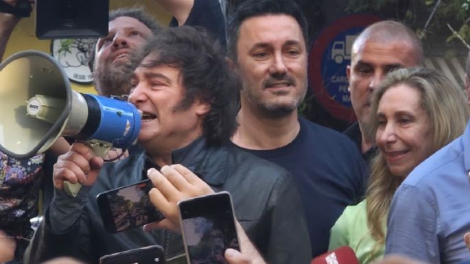 Milei en Mendoza: recorrido corto en el caos generado por militantes y opositores