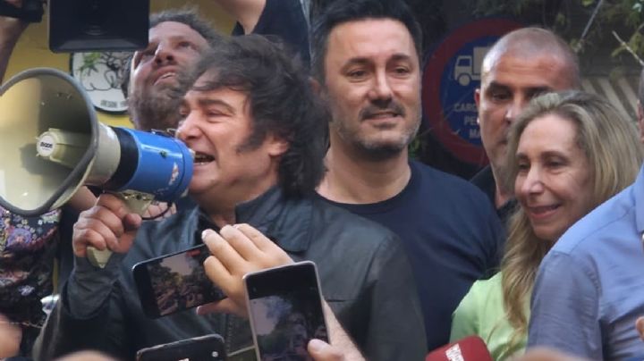Milei en Mendoza: recorrido corto en el caos generado por militantes y opositores
