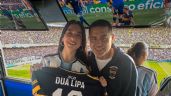 Foto ilustrativa de la nota titulada: Colapinto invitó a Dua Lipa a una carrera después de verla en el Superclásico