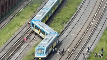 Descarriló una formación del Tren Sarmiento y hay 20 pasajeros heridos