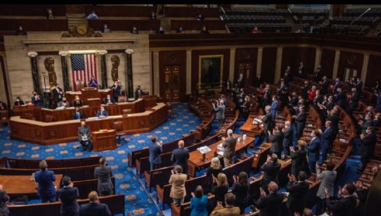 Demócratas apoyan un paquete presupuestario para terminar con la crisis