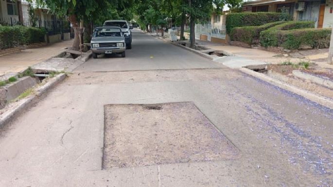 Obras a medias: repararon una pérdida, pero dejaro la calle rota
