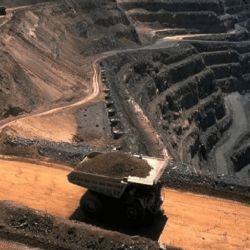 La Bolsa de Comercio de Mendoza y el acuerdo Puente Andino para financiar proyectos mineros