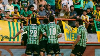 San Martín de San Juan también se fue al descenso y Aldosivi se salvó en partido "raro"