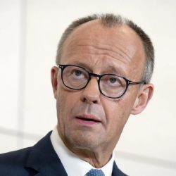 Alemania anunció que levantará la restricción de exportar armas a Israel