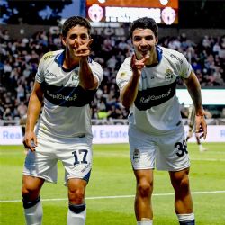 Gimnasia La Plata goleó a Platense y se metió en los Playoffs