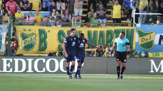 La Lepra se despidió con triunfo ante Defensa y evitó el último puesto
