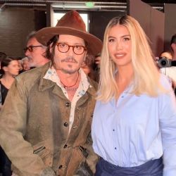 Verónica Lozano habló de la foto de Wanda Nara con Johnny Depp: “Le ganó el ego”